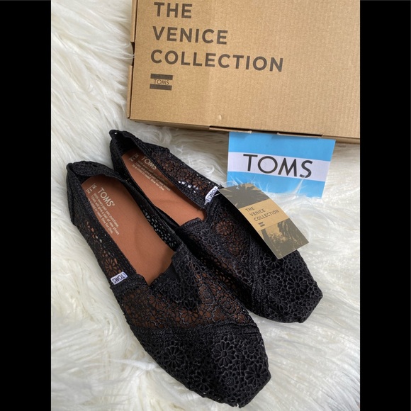NIB Women’s Toms Moroccan Crochet Slip-On Flats - Picture 4 of 6